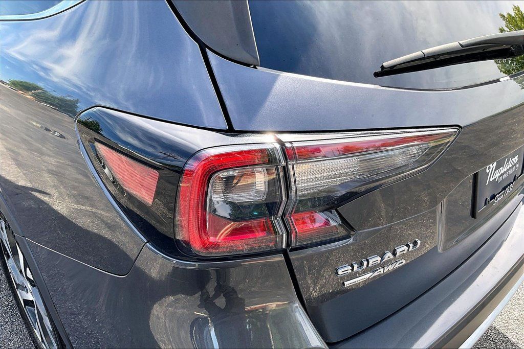 Used 2022 Subaru Outback Limited AWD/4WD image 33