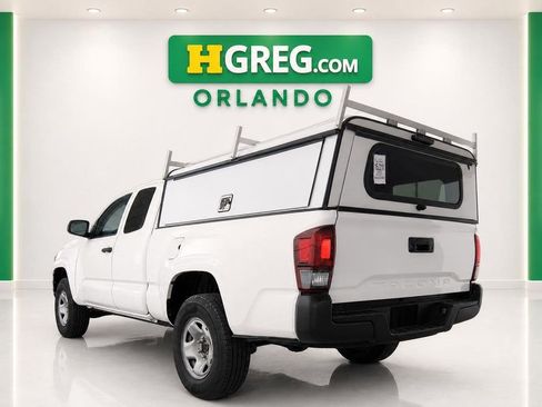Used 2022 Toyota Tacoma SR RWD image 2
