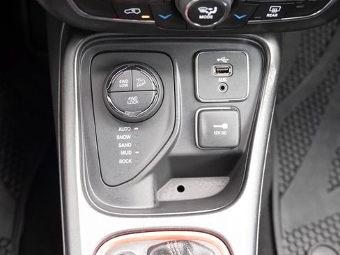 Used 2017 Jeep Compass Trailhawk w/ Leather Interior Group AWD/4WD image 5