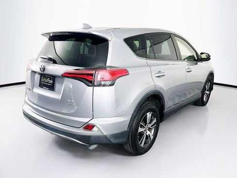 Used 2018 Toyota RAV4 XLE w/ All Weather Liner Package AWD/4WD image 9