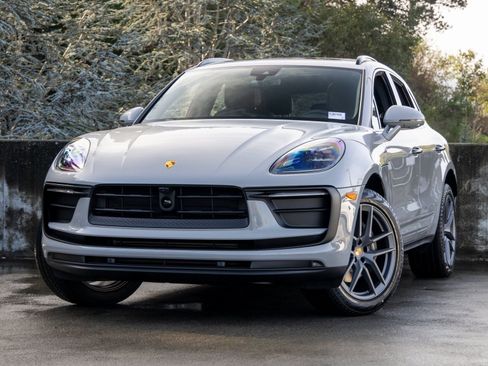New 2026 Porsche Macan AWD/4WD image 1