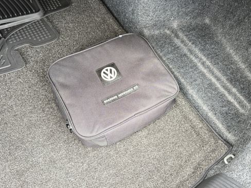 Used 2018 Volkswagen Passat 2.0T SE image 32