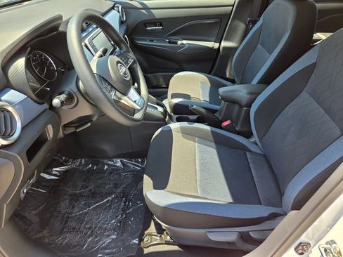 New 2025 Nissan Versa SV w/ Trunk Package image 6