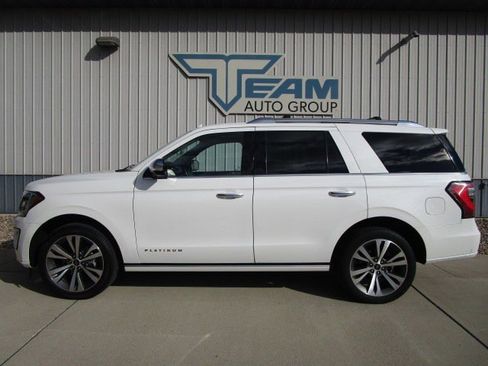 Used 2021 Ford Expedition Platinum image 4