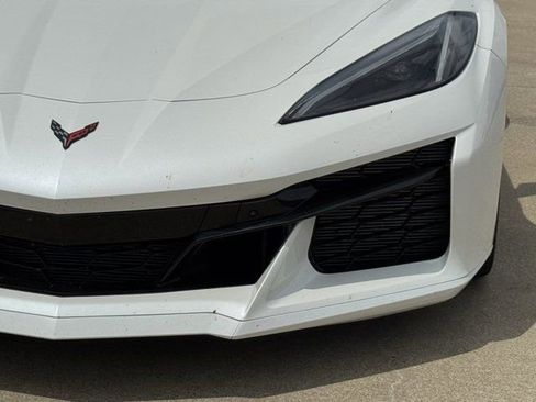 Used 2023 Chevrolet Corvette Z06 RWD image 11