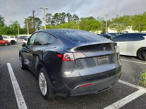 Used 2024 Tesla Model Y Long Range image 21