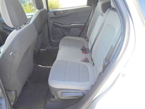 Certified 2022 Ford Escape SE w/ SE Sport Appearance Package FWD image 9