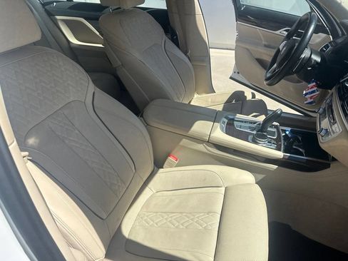 Used 2020 BMW 750i xDrive AWD/4WD image 33
