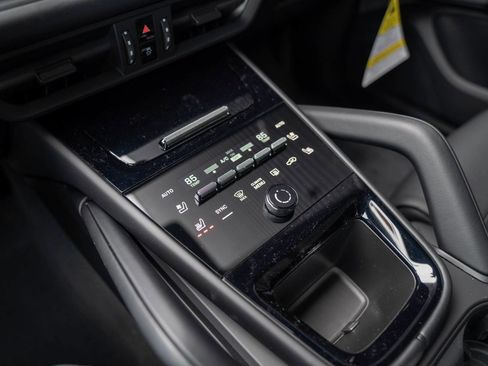 New 2026 Porsche Cayenne GTS AWD/4WD image 23