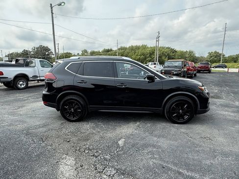 Used 2020 Nissan Rogue SV AWD/4WD image 6