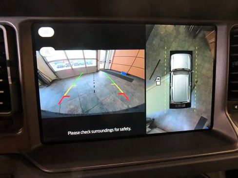 New 2025 Ford Bronco Badlands image 16