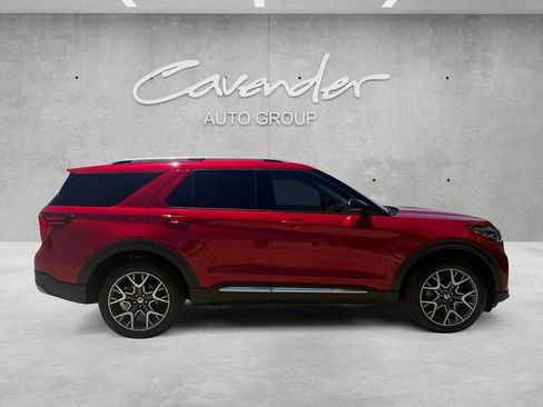 Certified 2025 Ford Explorer Platinum w/ Ultimate Package AWD/4WD image 18