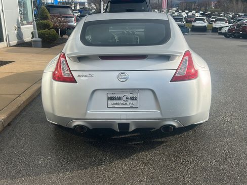 Used 2009 Nissan 370Z Coupe image 4