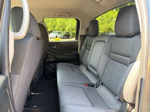 Certified 2025 Nissan Frontier SV RWD image 14