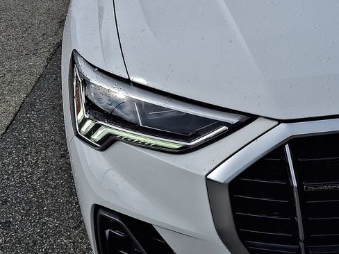 Certified 2023 Audi Q3 2.0T Premium w/ Convenience Package AWD/4WD image 9