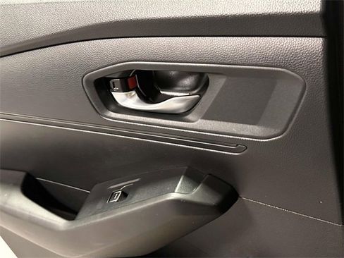 Certified 2023 Honda Accord EX image 18