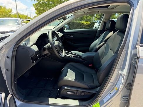 Used 2024 Honda Accord Touring image 11