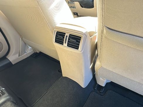 Used 2020 Nissan Rogue SV w/ Premium Package image 25