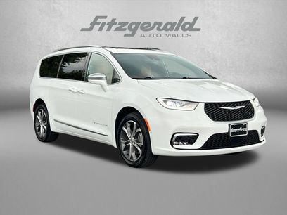 Used 2021 Chrysler Pacifica Pinnacle
