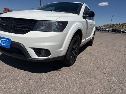 Used 2016 Dodge Journey SXT w/ Blacktop Package FWD image 9