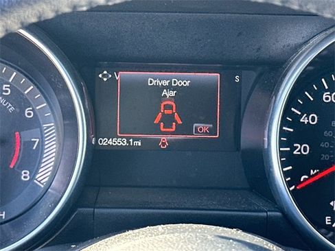 Used 2022 Ford Mustang Coupe image 14