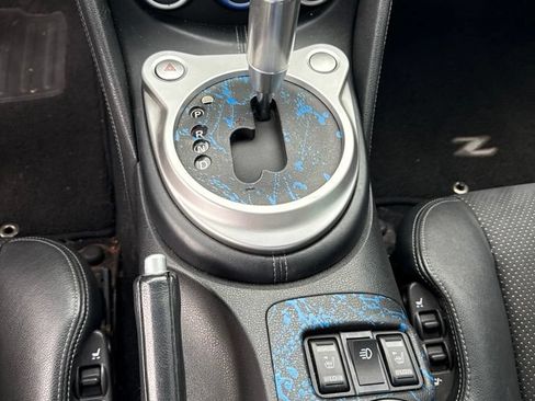 Used 2009 Nissan 370Z Touring w/ Sport Pkg RWD image 10