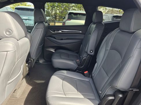Used 2024 Buick Enclave Premium image 32