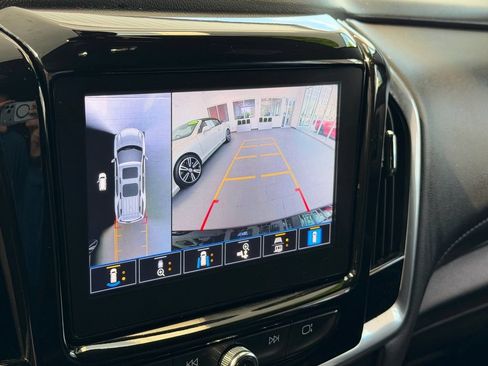 Used 2023 Chevrolet Traverse LT w/ Rear Camera Mirror Package AWD/4WD image 20