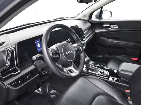 Used 2023 Kia Sportage EX image 16