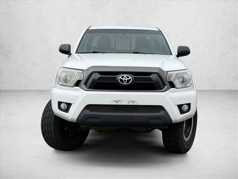 Used 2013 Toyota Tacoma 4x4 Access Cab V6 w/ TRD Off-Road Pkg image 2