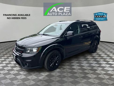 Used 2019 Dodge Journey SE w/ Premium Group FWD image 2