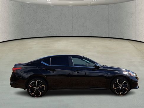 Used 2022 Nissan Altima 2.5 SR image 4