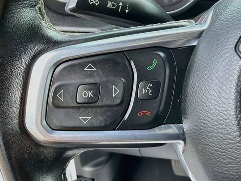 Used 2021 Jeep Wrangler Unlimited Sahara AWD/4WD image 33