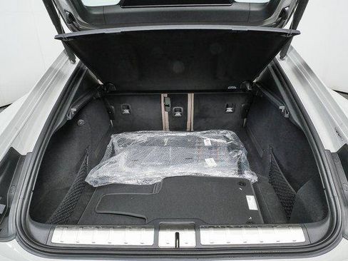 New 2026 Porsche Panamera image 30