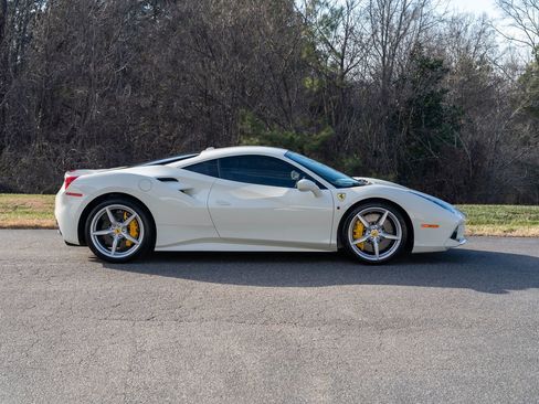 Certified 2017 Ferrari 488 GTB Base image 6