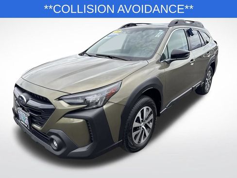 Used 2023 Subaru Outback Premium AWD/4WD image 3