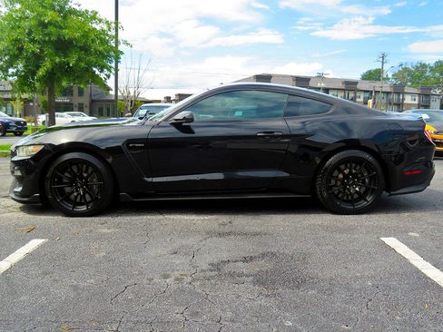 Used 2016 Ford Mustang Shelby GT350 w/ Technology Package image 10