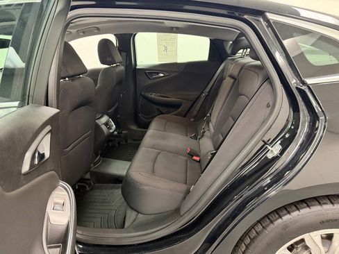 Used 2019 Chevrolet Malibu LT FWD image 13