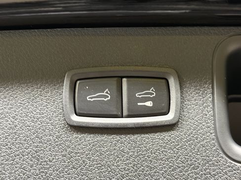 Certified 2026 Porsche Macan AWD/4WD image 14