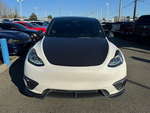 Used 2021 Tesla Model Y Performance image 11