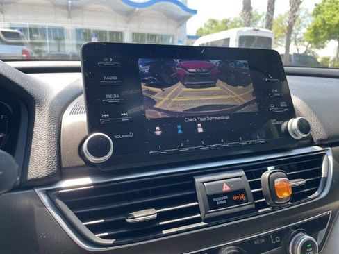 Used 2019 Honda Accord LX image 13