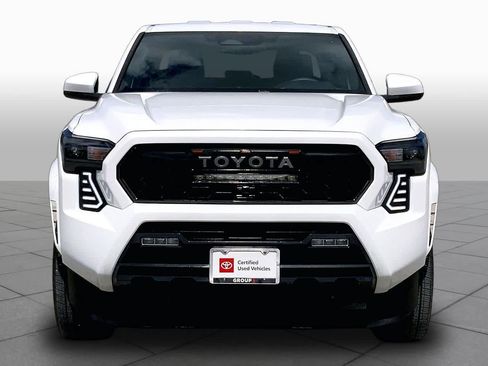 Used 2025 Toyota Tacoma SR5 RWD image 4