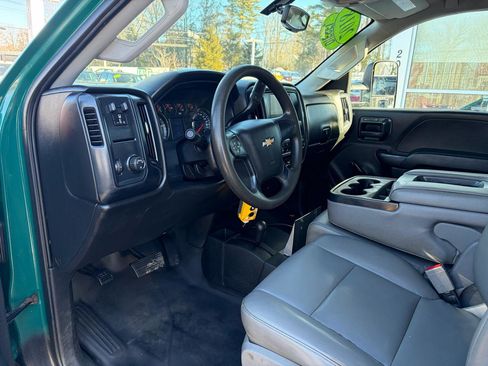 Used 2018 Chevrolet Silverado 3500 W/T w/ Snow Plow Prep Package image 24