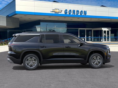 New 2026 Chevrolet Traverse LT w/ Driver Confidence Package AWD/4WD image 5