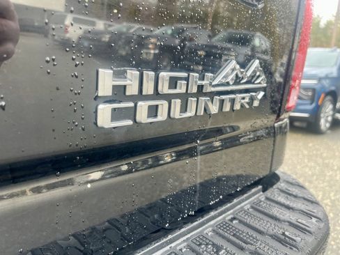 Used 2024 Chevrolet Silverado 2500 High Country w/ High Country Premium Package image 6