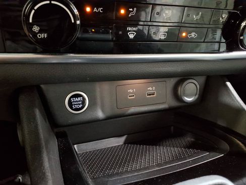 Used 2021 Nissan Rogue S AWD/4WD image 12