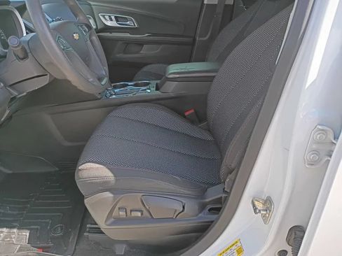 Used 2017 Chevrolet Equinox LS FWD image 9