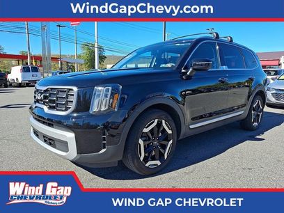 Used 2024 Kia Telluride S w/ S Sunroof Package