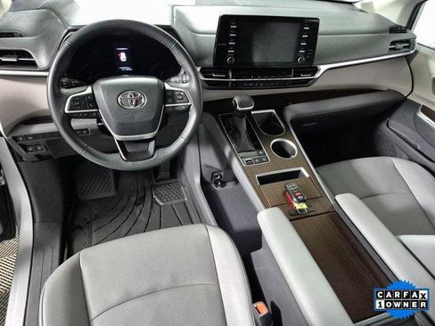 Certified 2024 Toyota Sienna XLE image 10