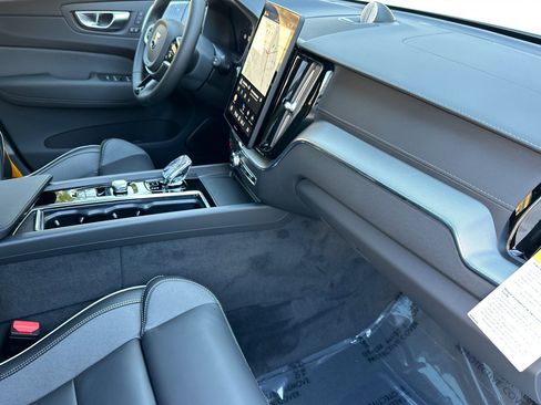 New 2026 Volvo XC60 T8 Polestar image 13